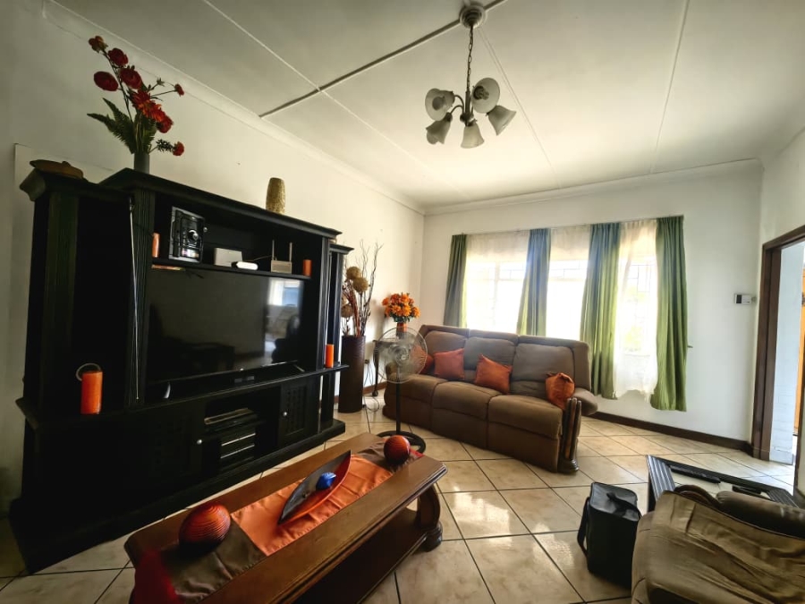 3 Bedroom Property for Sale in Oos Einde North West